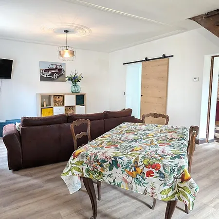 - Village Paisible Avec Parking Prive - Fr-1-584-384