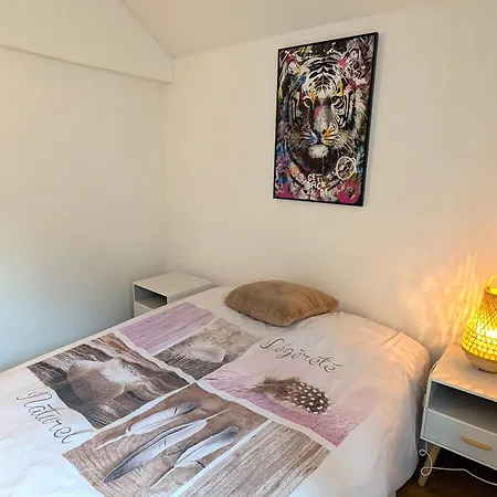 - Village Paisible Avec Parking Prive - Fr-1-584-384 Holiday home