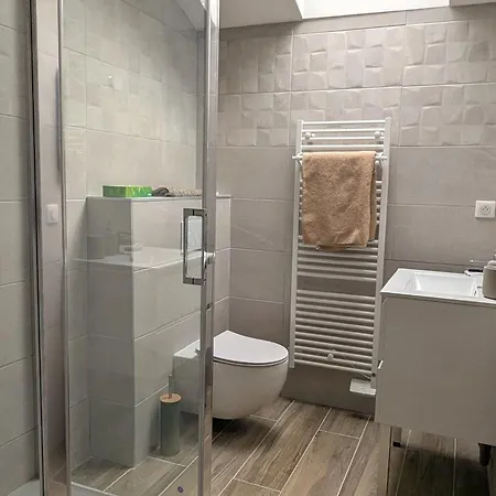- Village Paisible Avec Parking Prive - Fr-1-584-384 Holiday home *